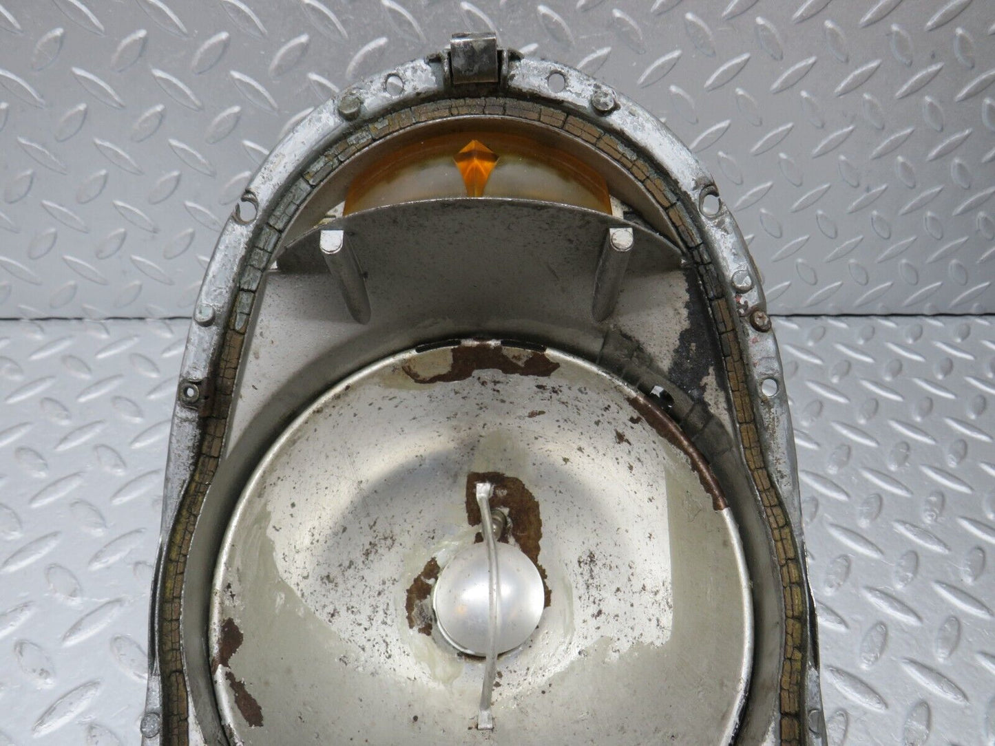 35863 Mercedes-Benz W108 Headlight Bosch 1305630023