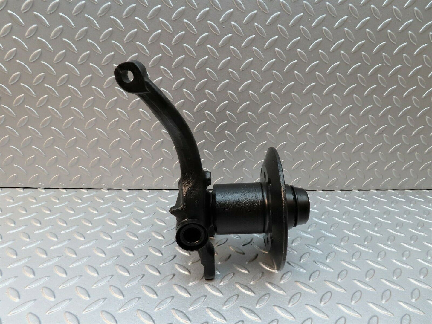 3453 Mercedes-Benz W108 280SE Wheel Hub Front Right
