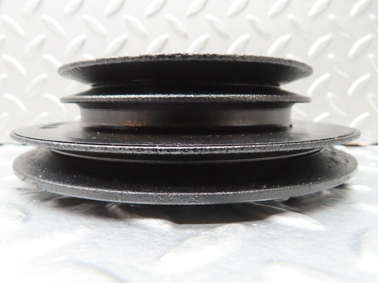 18539 Mercedes-Benz W136 170V Crankshaft Pulley 1812001705