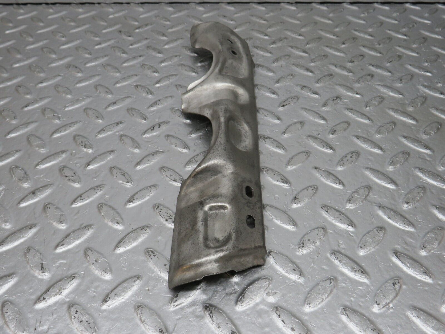 33118 Mercedes-Benz W126 380 V8 M116 Exhaust Manifold Heat Shield