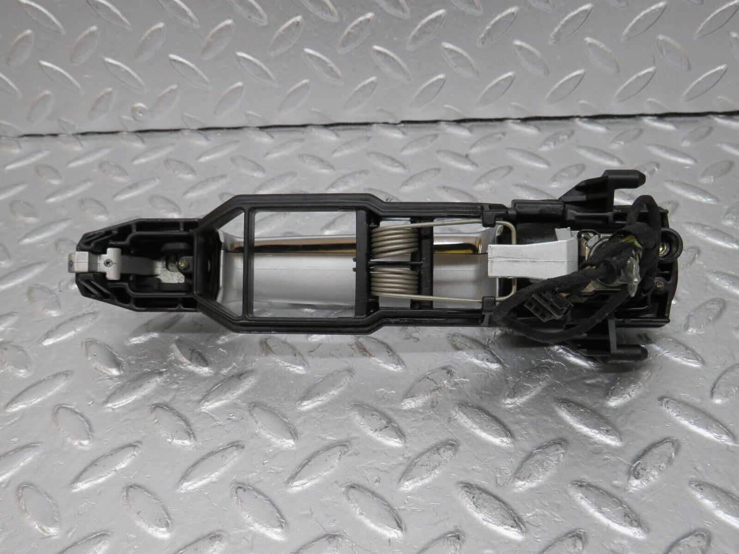34696 Mercedes-Benz W210 320E Front Right Exterior Door Handle No Key