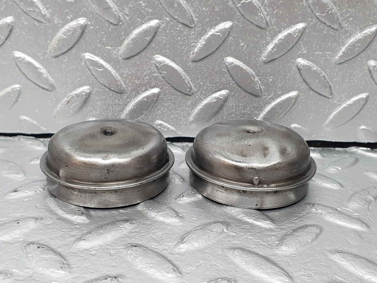 42299 Mercedes-Benz R129 320SL Coupe Wheel Hub Locking Cap