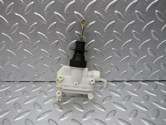 31395 Mercedes-Benz S124 220TE Door Lock Vacuum Actuator Hella Front Right