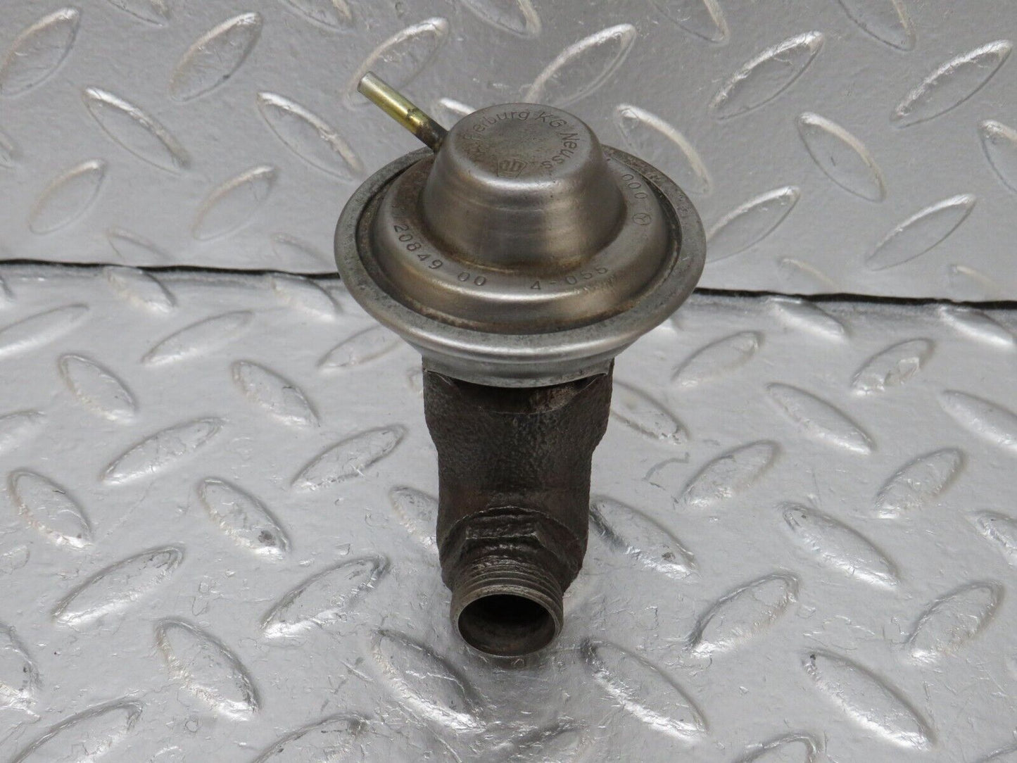 34617 Mercedes-Benz C126 380SEC Exhaust Gas Recirculation Valve EGR 0001408160
