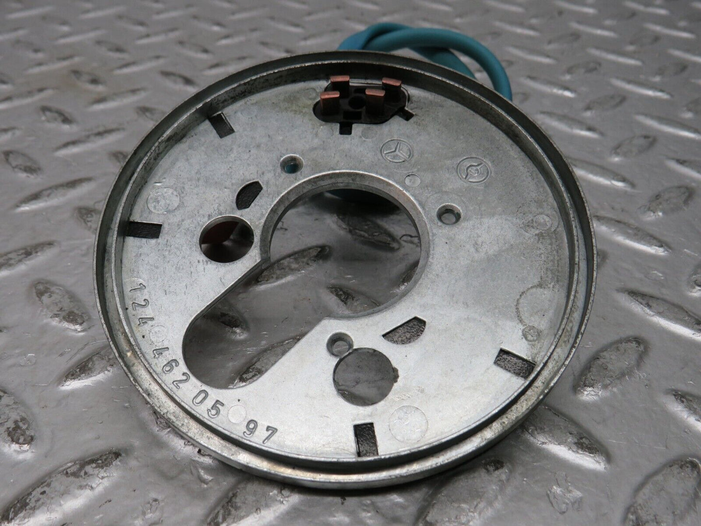 27736 Mercedes-Benz S124 300TE Wagon Steering Wheel Contact Plate 1244620597