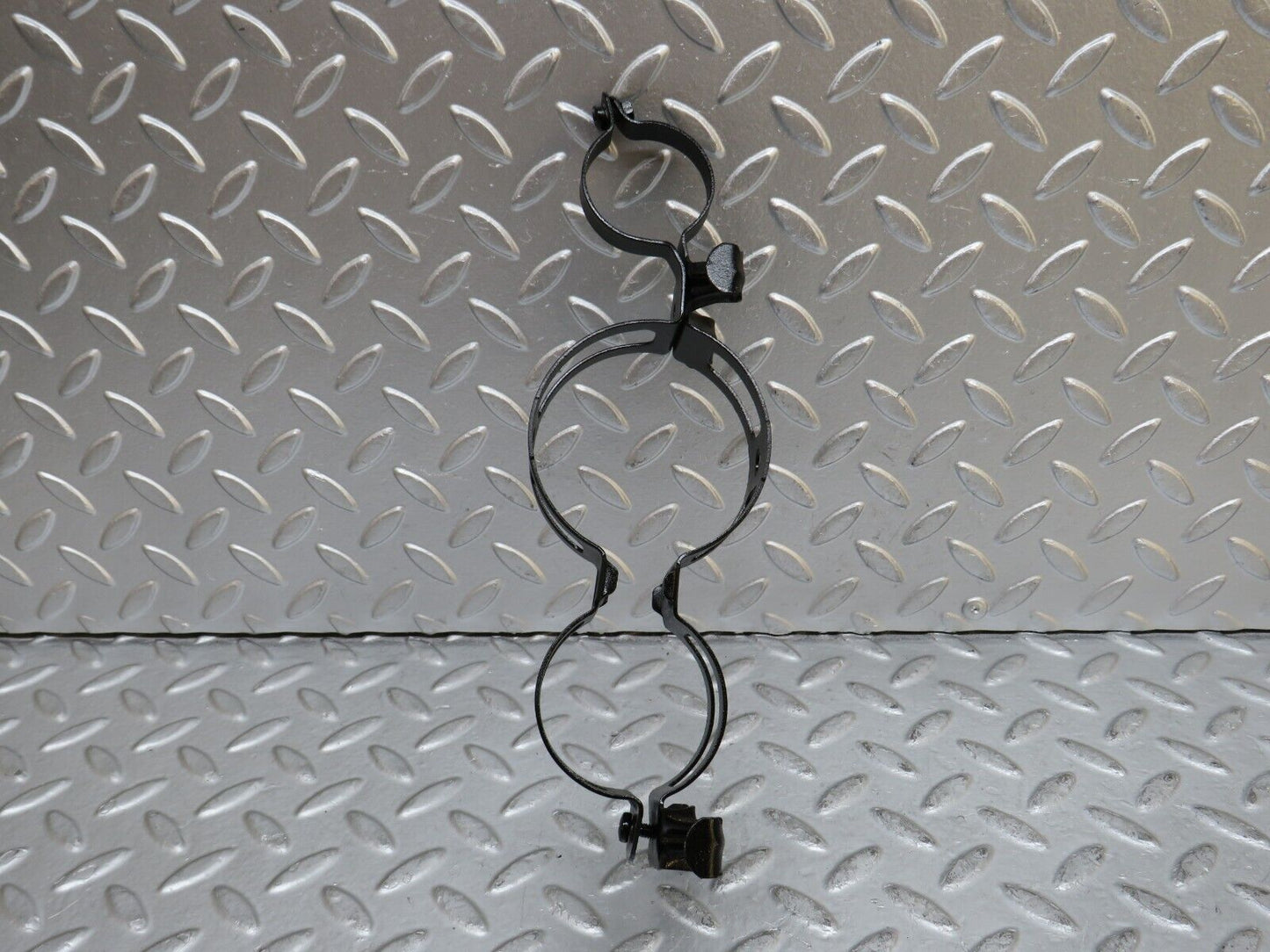 29429 Mercedes-Benz W124 230E Fuel Pump Fuel Filter Bracket