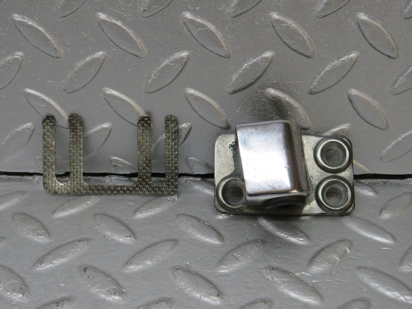 40284 Mercedes-Benz W110 230 Door Lock Latch Right Side