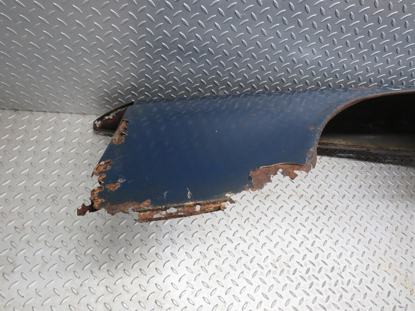 40526 Mercedes-Benz W110 230 Front Right Wing Fender Panel