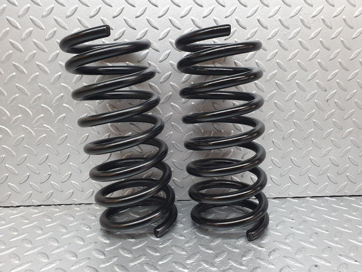 43475 Mercedes-Benz W108 280SE Rear Coil Spring Pair