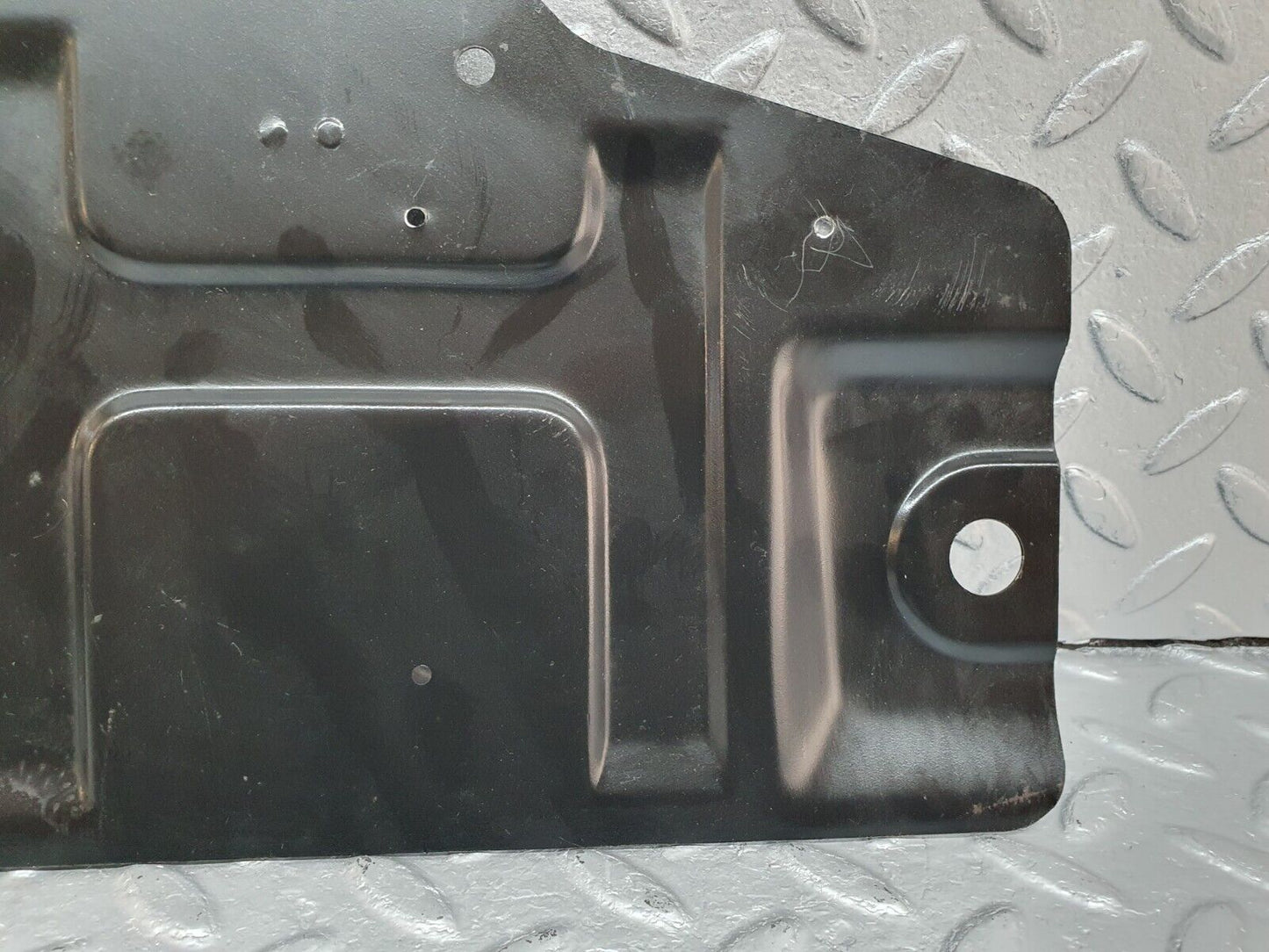 41705 Mercedes-Benz W124 200E Under Dash Relay Bracket Left Side