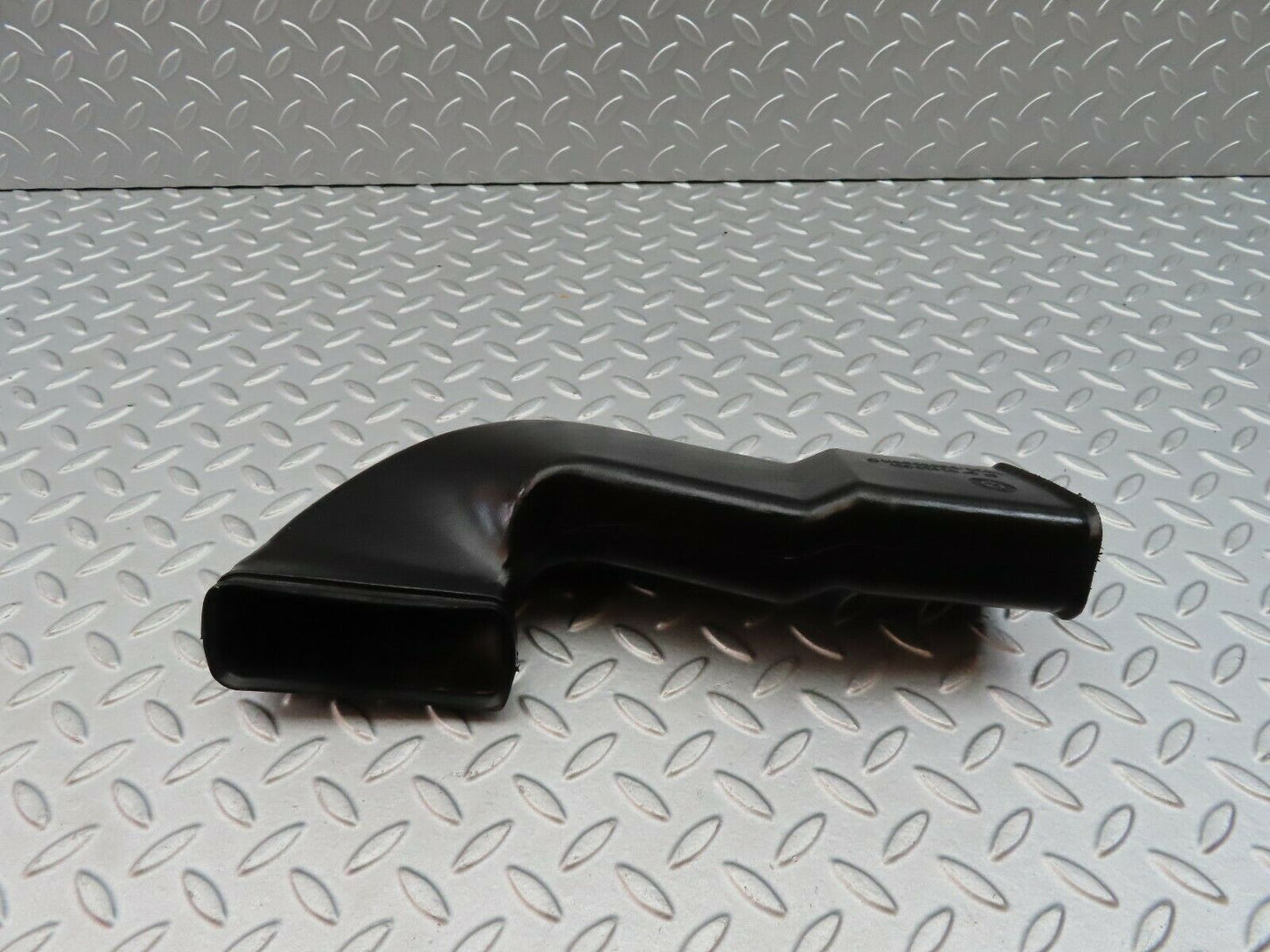 6140 Mercedes-Benz W126 380SE Dashboard Air Duct 1268312546