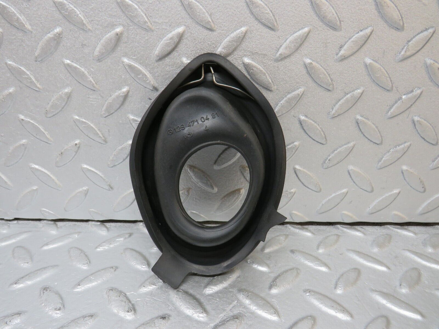 38455 Mercedes-Benz R129 280SL Coupe Fuel Tank Rubber Seal Set 1294710381 1294710481