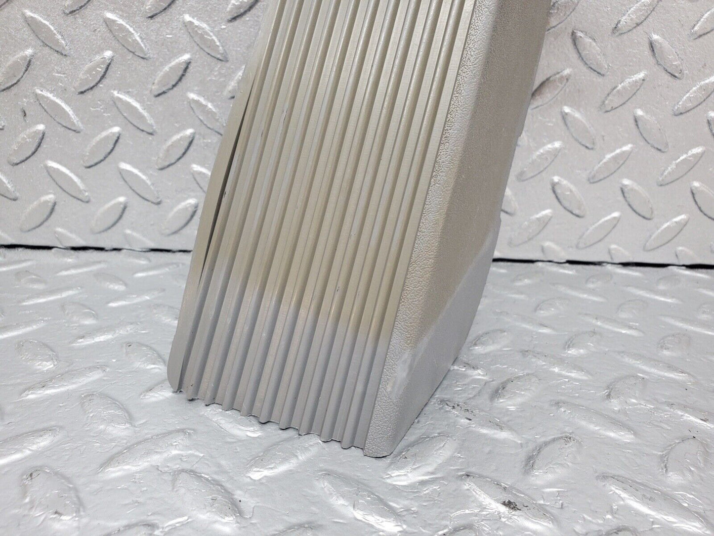 44605 Mercedes-Benz W124 220E Foot Rest Grey 1249760060