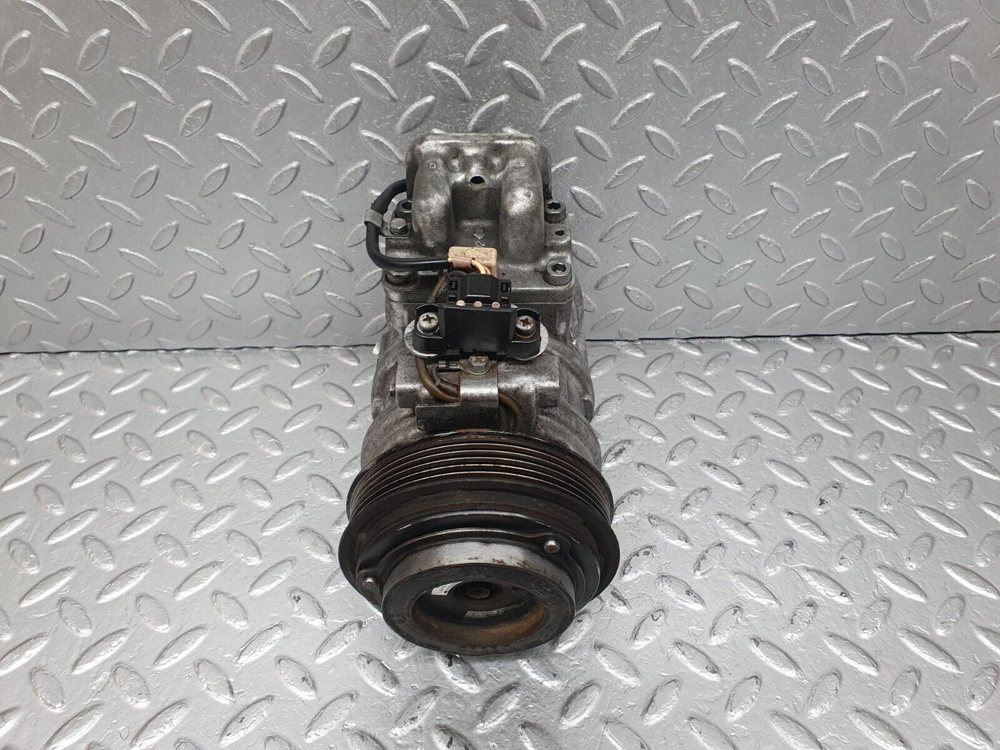 42504 Mercedes-Benz R129 320SL Coupe Air Conditioning Compressor 0002340111 0002300511