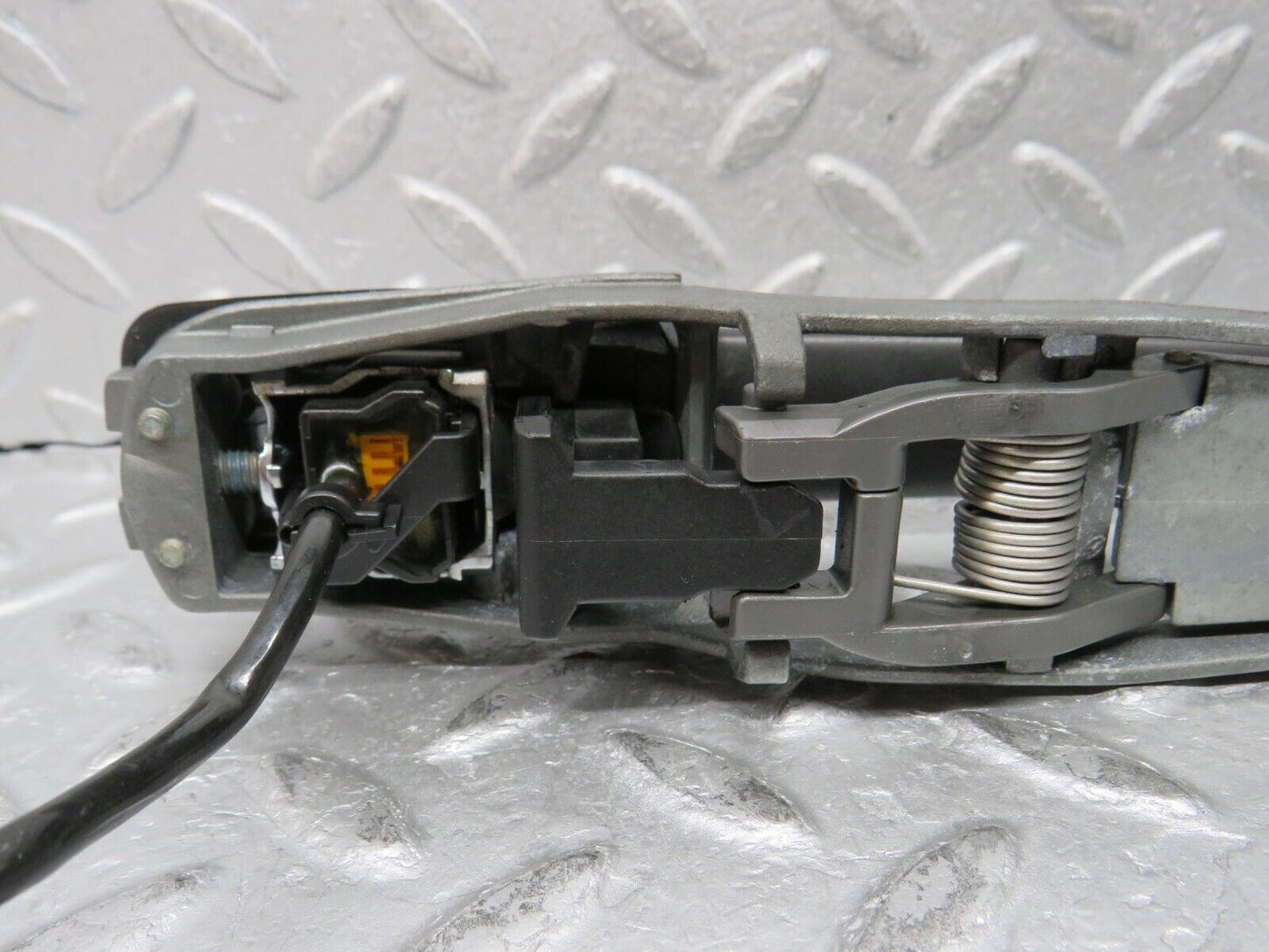 37794 Mercedes-Benz A124 320E Cabriolet Right Exterior Infrared Door Handle