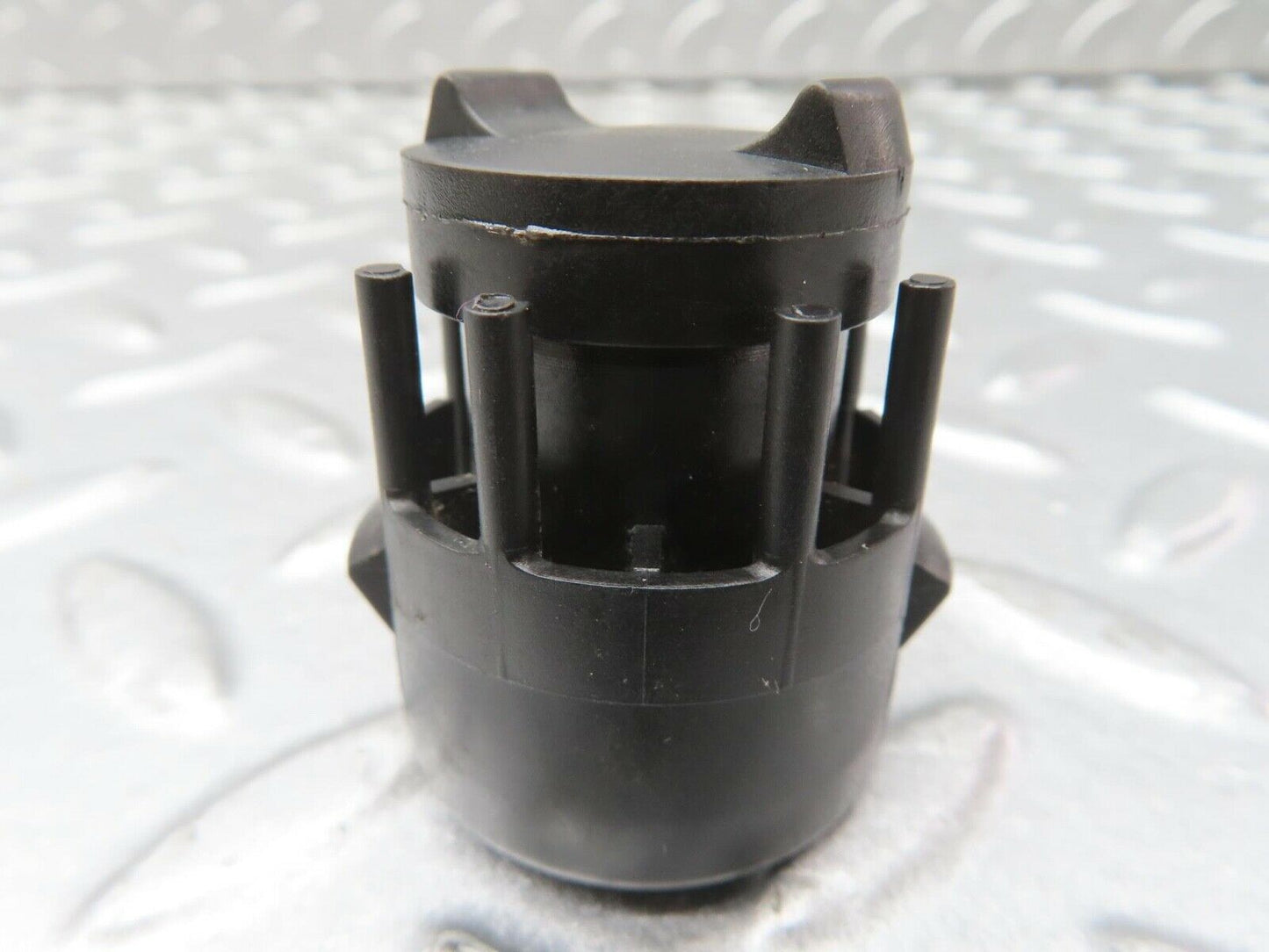 13563 Mercedes-Benz W123 200 Gearbox Kickdown Switch 0015456314