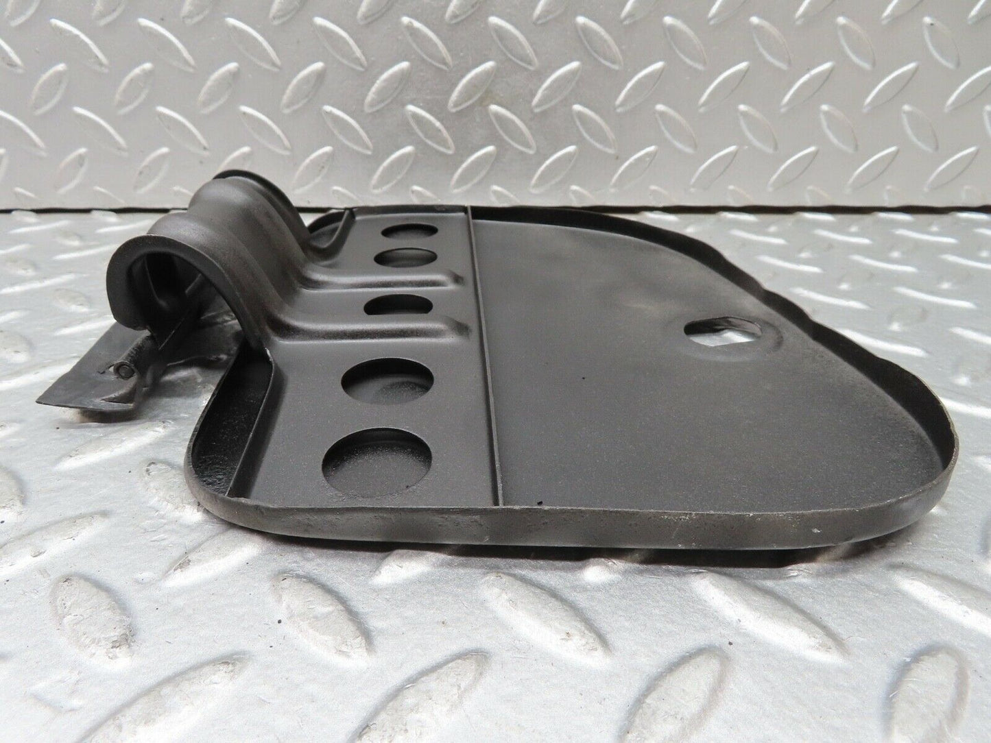 18702 Mercedes-Benz W120 W121 Ponton Fuel Tank Flap Cap