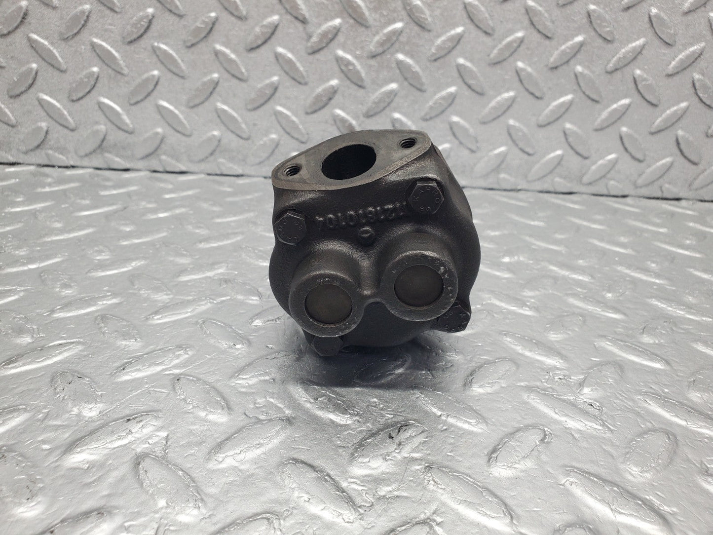 W112 oil pump used OEM