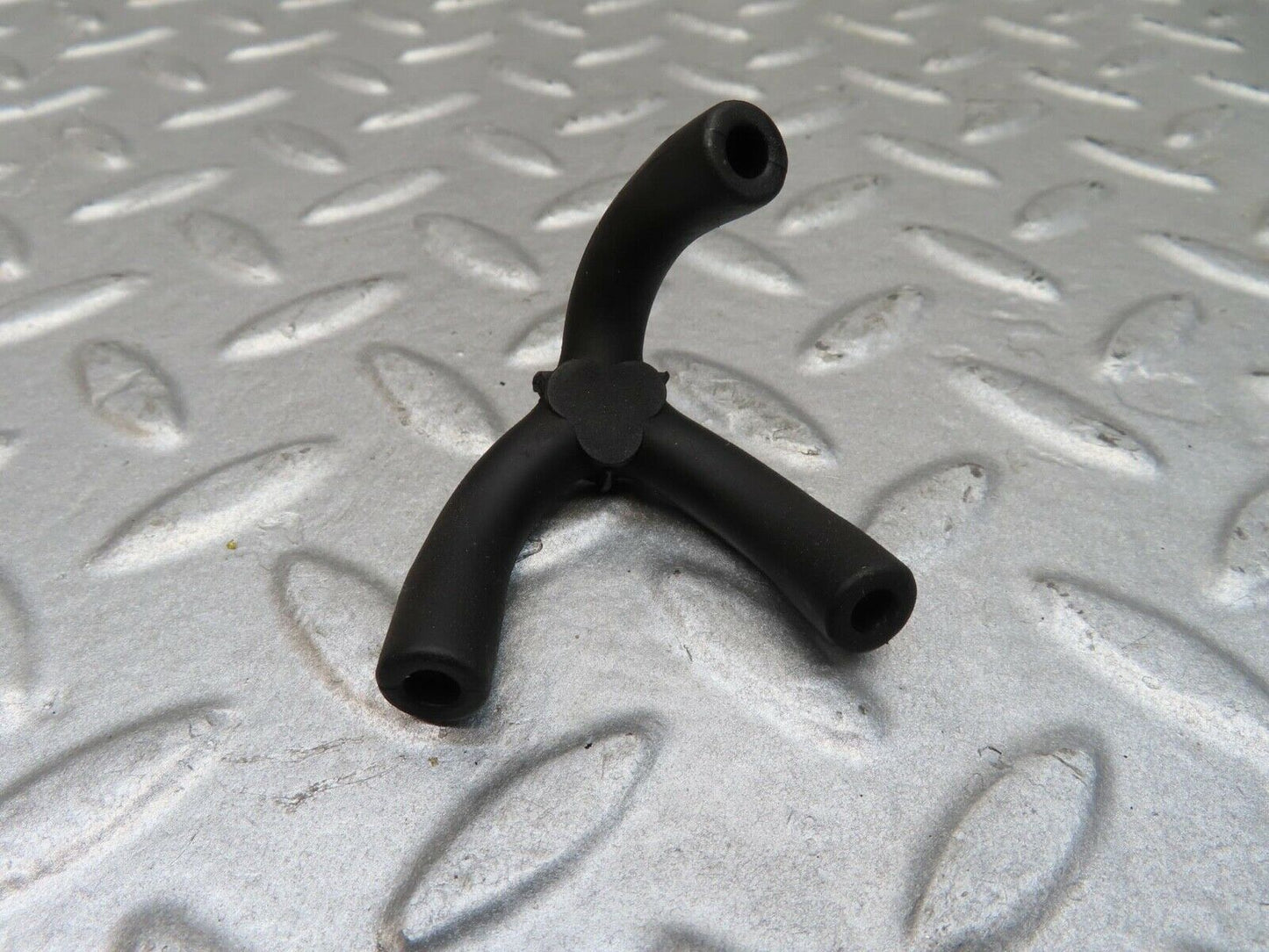 14343 Mercedes-Benz W116 350SE Vacuum Pipe Hose Distributor Set