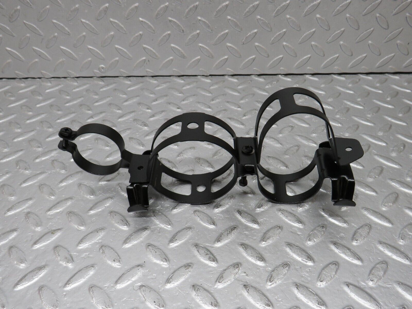 38928 Mercedes-Benz W201 190E 2.6L Fuel Pump Fuel Filter Holder Bracket