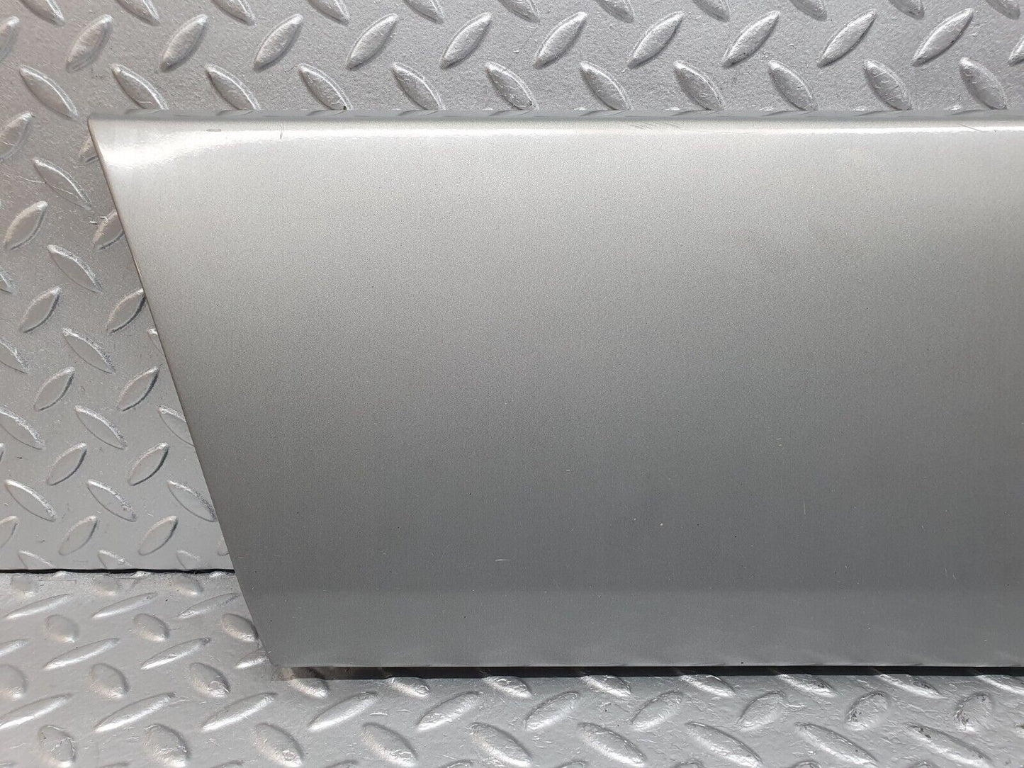 42755 Mercedes-Benz W201 190 Rear Right Door Moulding Trim 2016905840