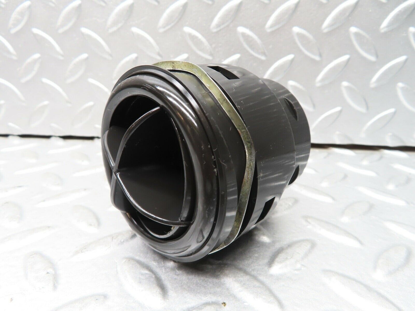 20587 Mercedes-Benz R107 450SL Dashboard  Air Vent