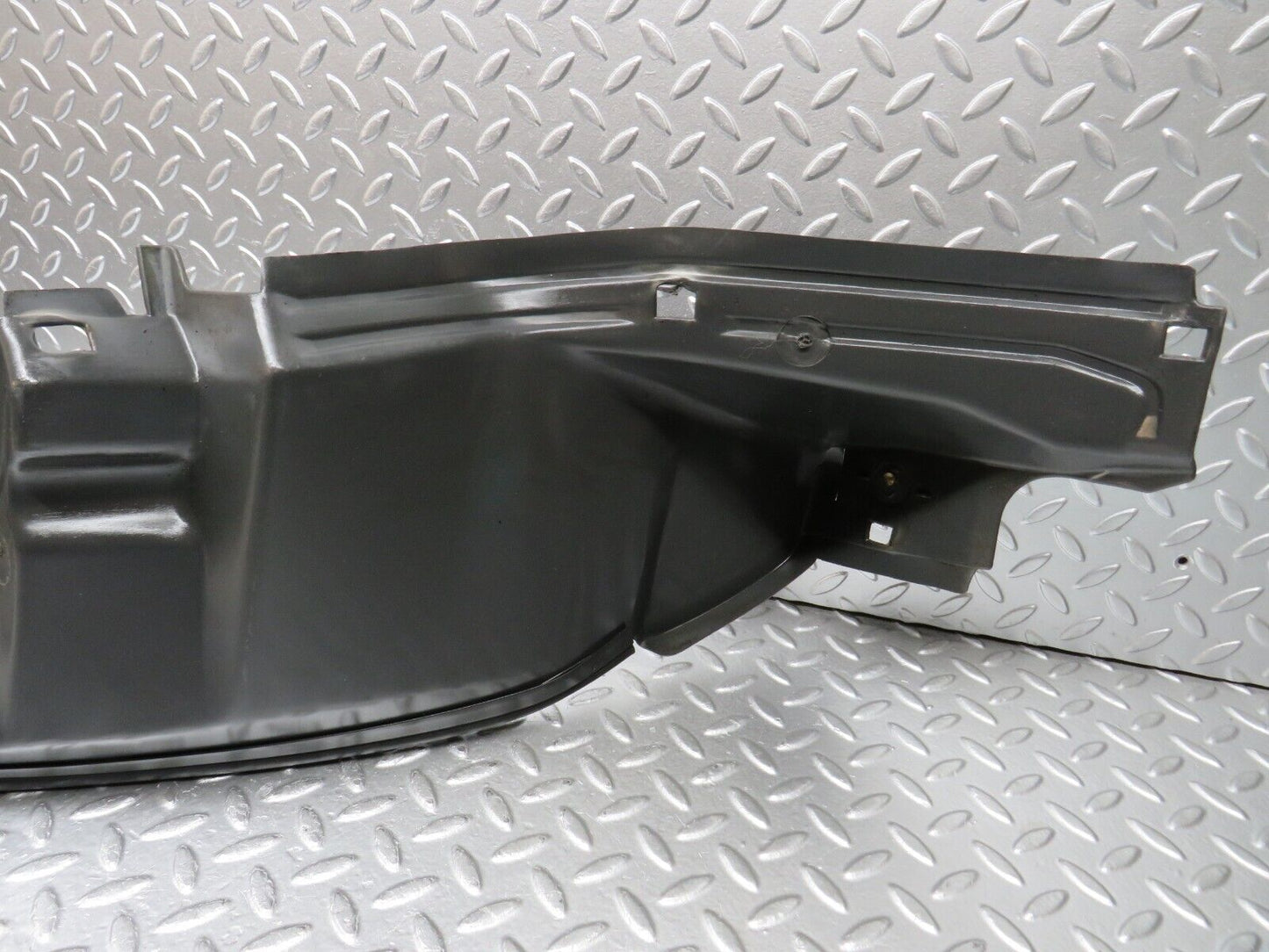 29238 Mercedes-Benz W124 230E Front Left Inner Fender Wing Splash Guard 1248840135