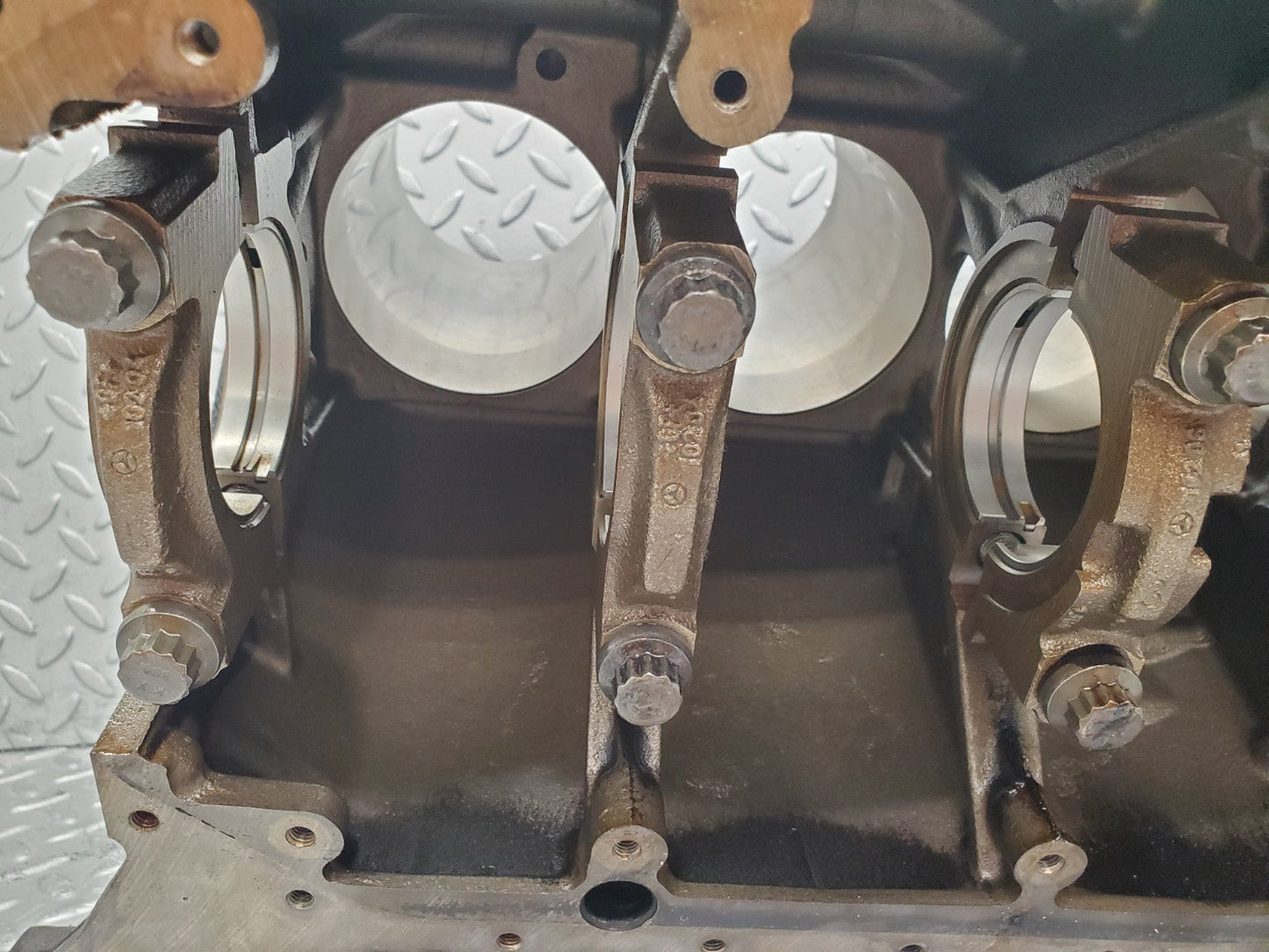 W124 Wagon engine block used OEM