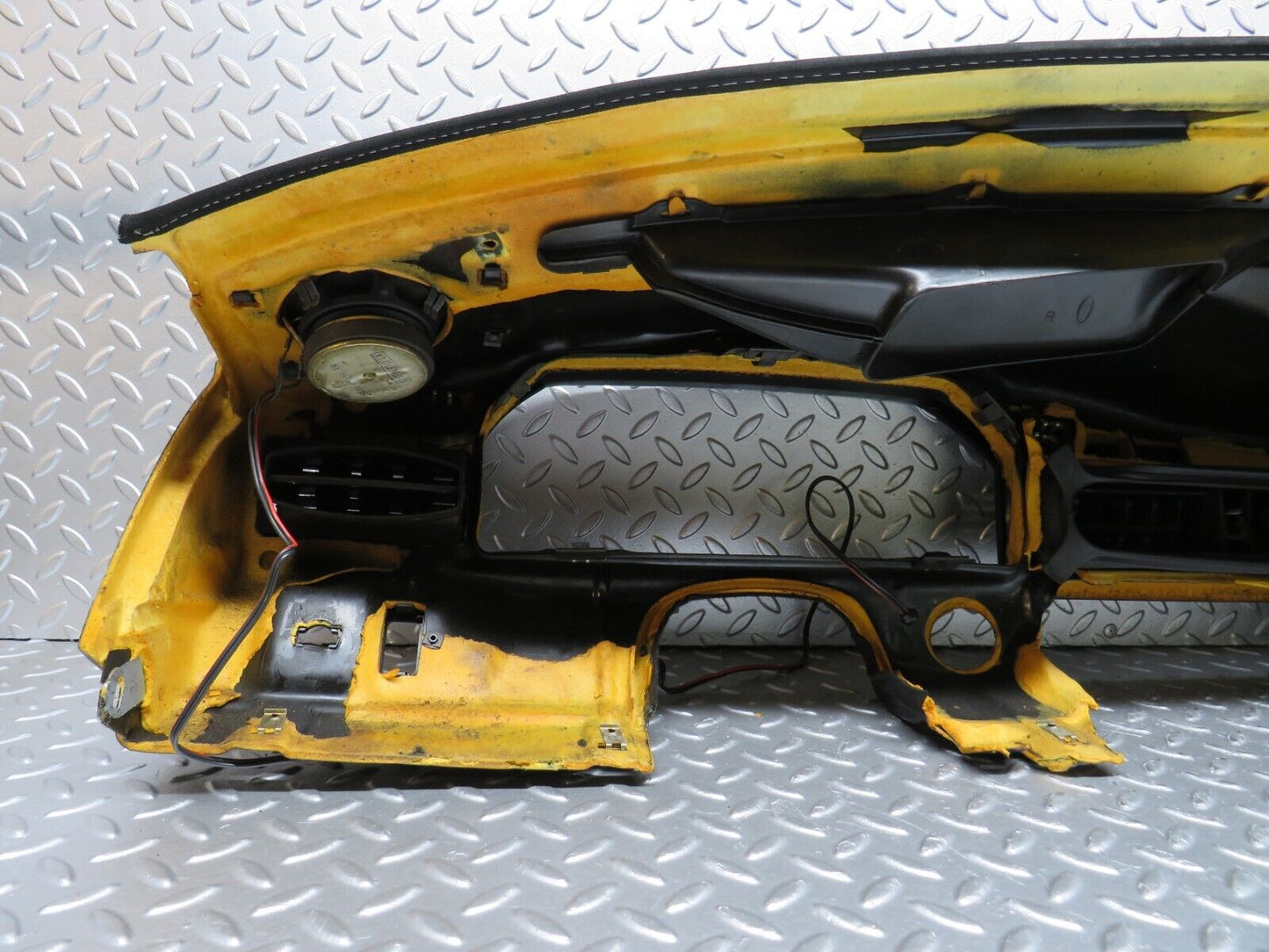 31553 Mercedes-Benz W201 190LE Dashboard Black