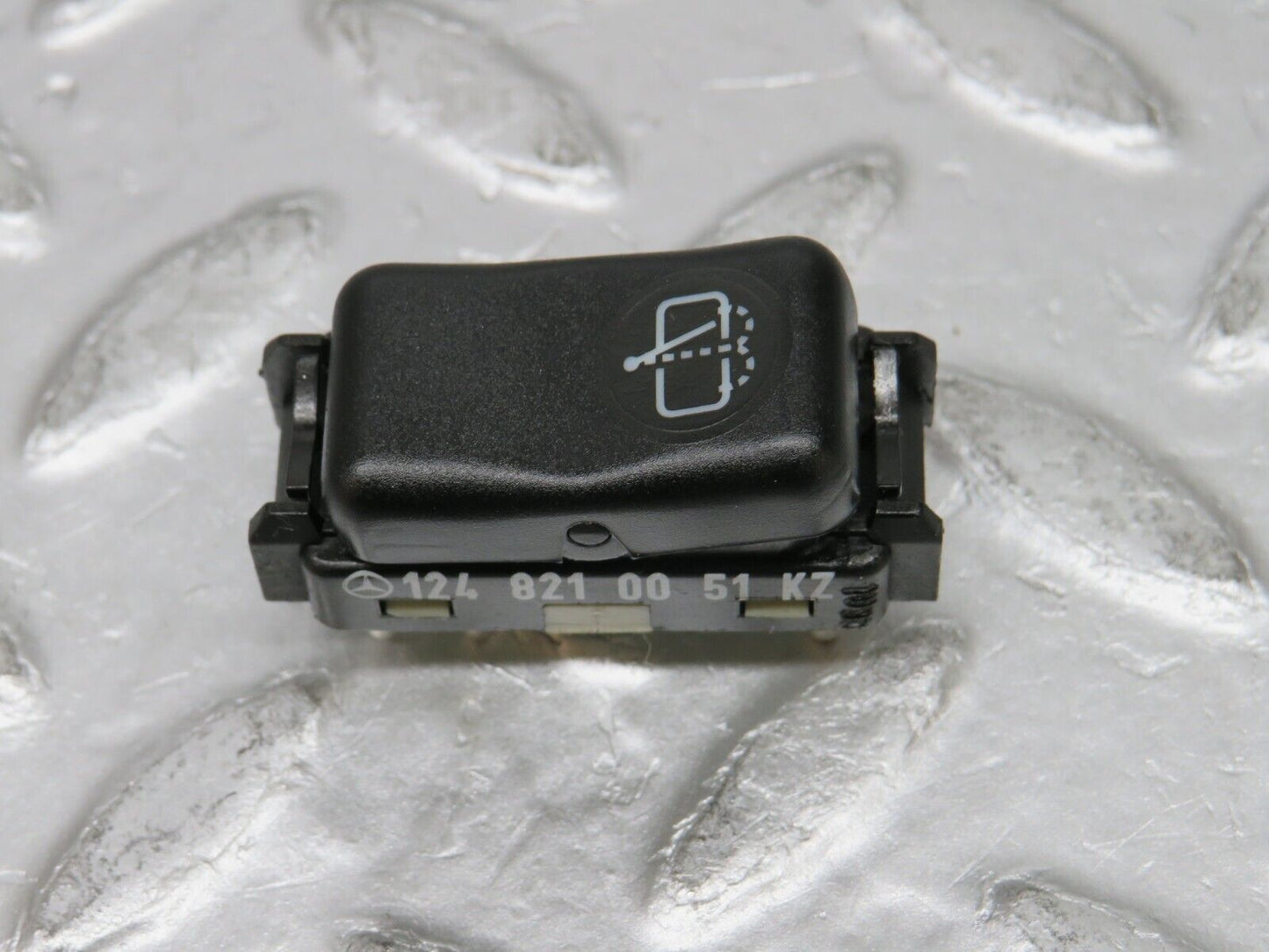 32462 Mercedes-Benz S124 300TE Wagon Tailgate Window Washer Switch 1248210051