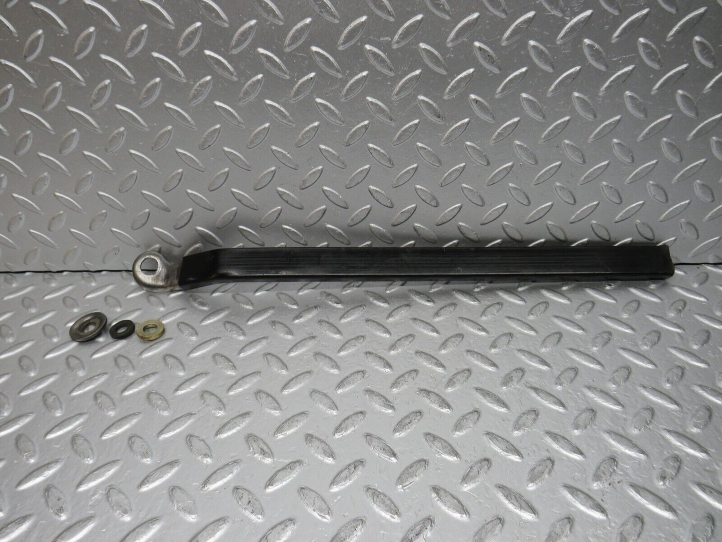 0096 Mercedes-Benz W116 350SE Seat Belt Runner Right