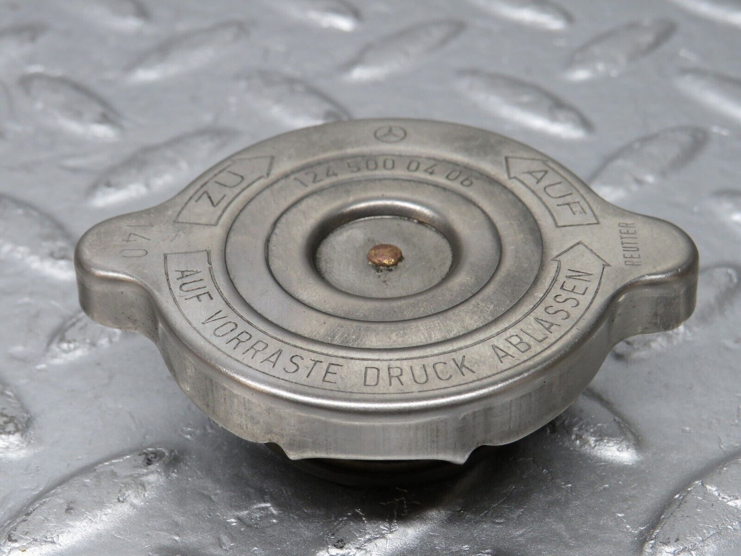 33440 Mercedes-Benz W202 C180 Radiator Cap 1245000406