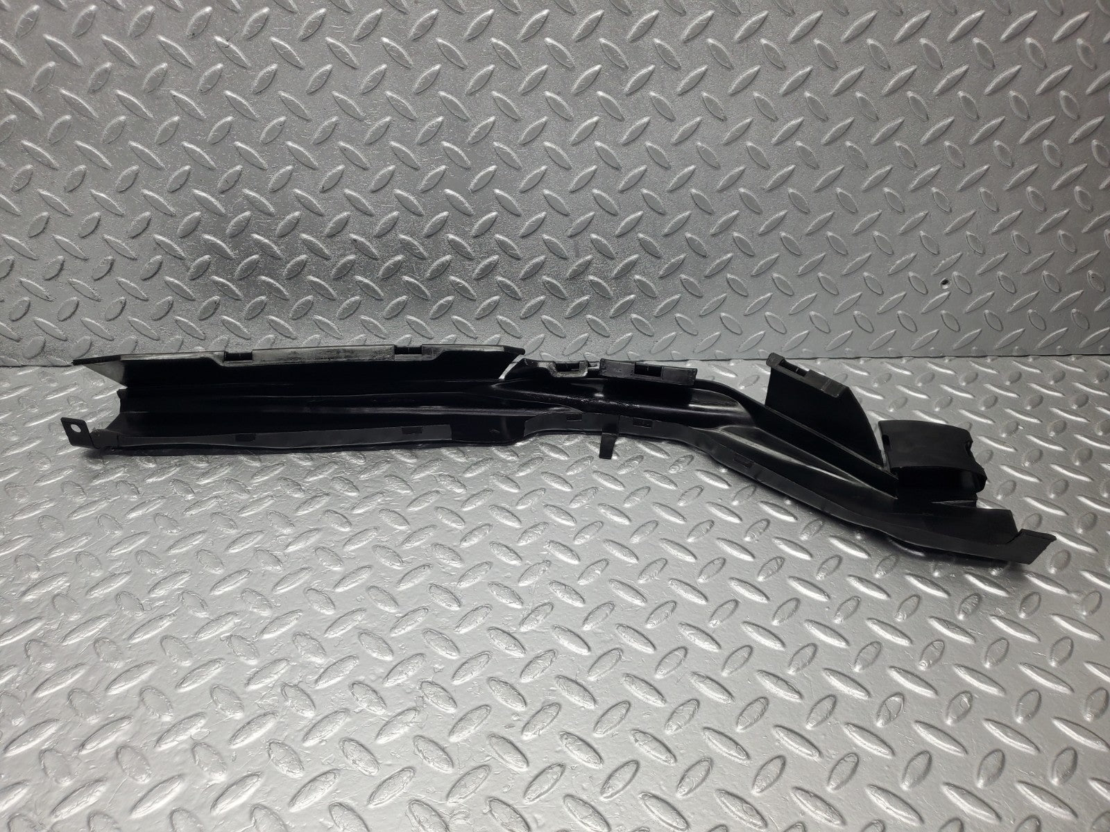 W201 Baby Benz rear right cable channel used OEM