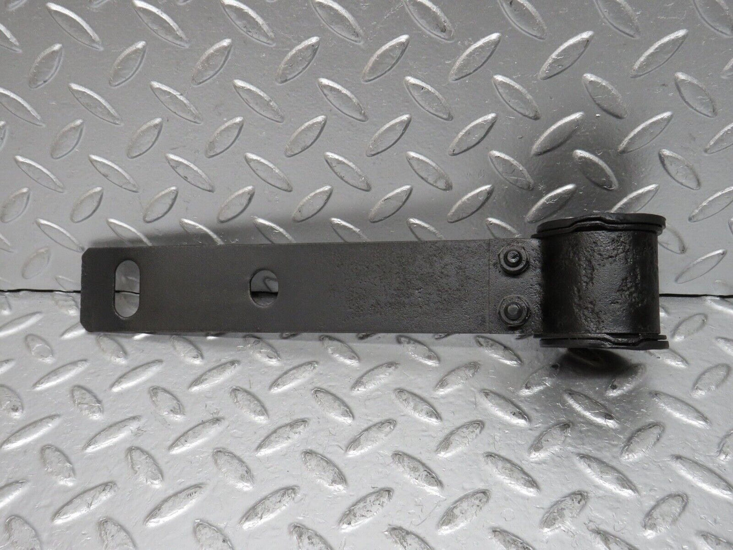 0378 Mercedes-Benz W108 280SE Stabilizer Bar Mounting Front Axle