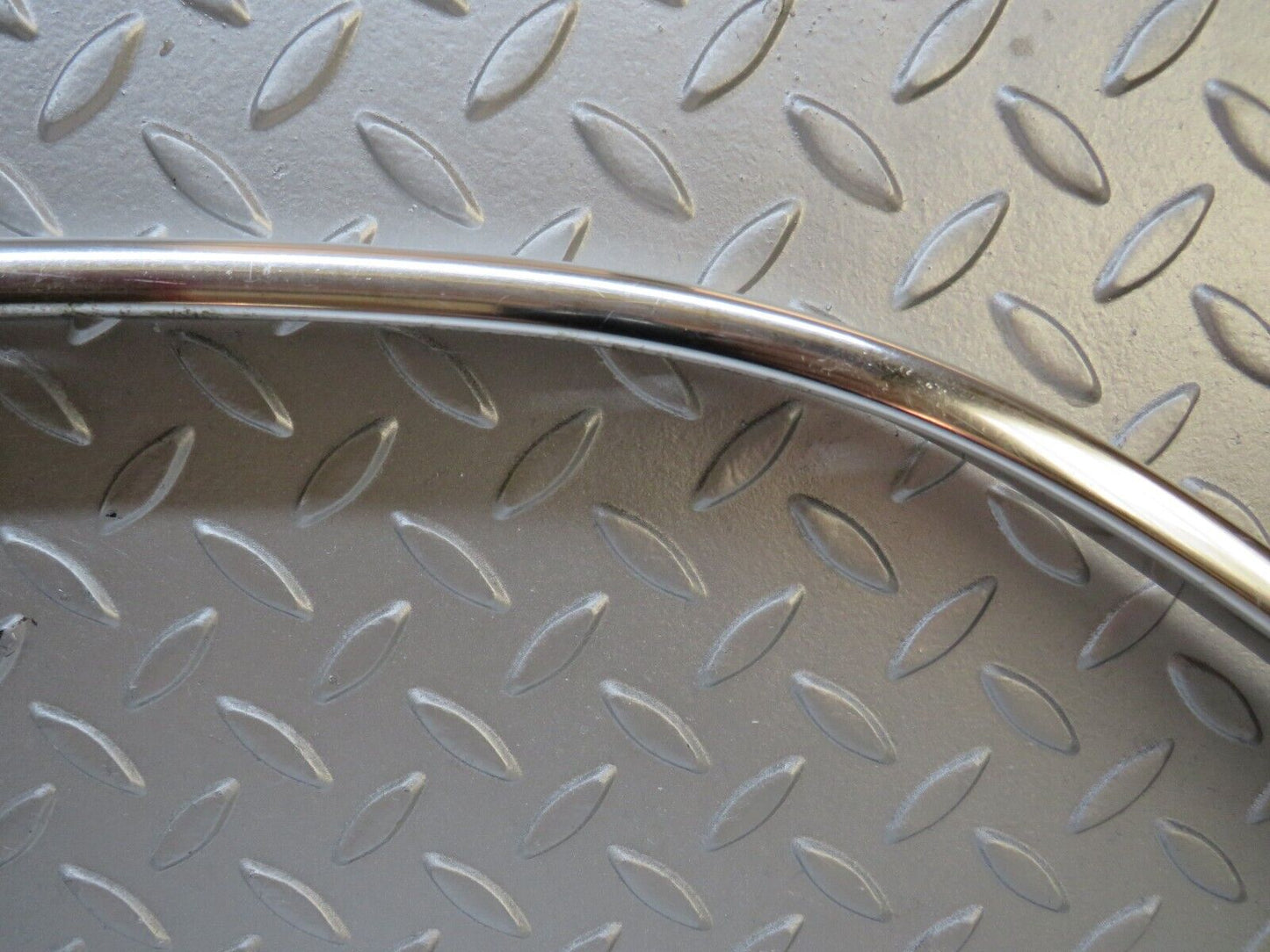 37028 Mercedes-Benz C126 420SEC Coupe Roof Chrome Trim Right Side