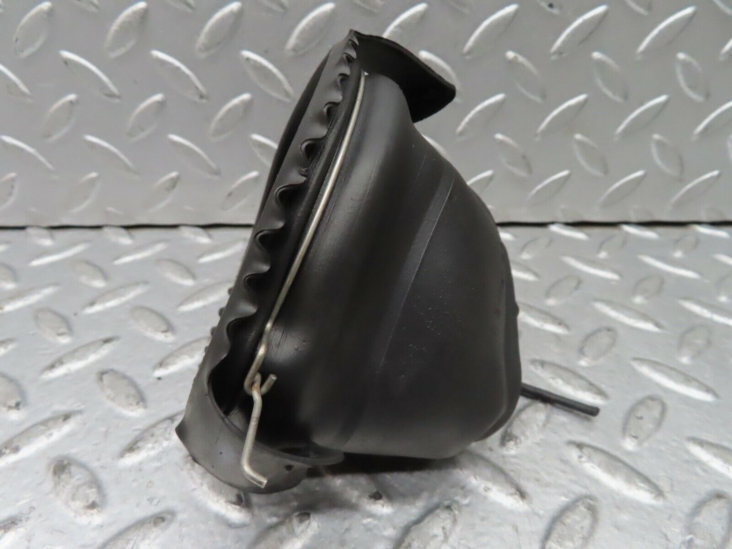19620 Mercedes-Benz C140 CL420 Coupe Fuel Tank Rubber Seal 1404710181