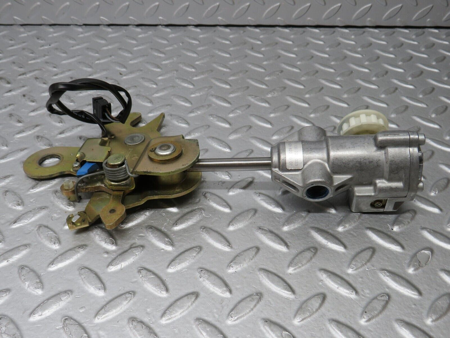 36823 Mercedes-Benz R129 300SL-24 Front Right Seat Recline Mechanism 1298202607 1136201033 1299101261