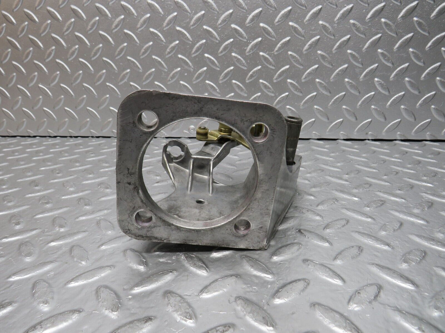 30367 Mercedes-Benz W124 230E Brake Pedal Bracket 1242900919