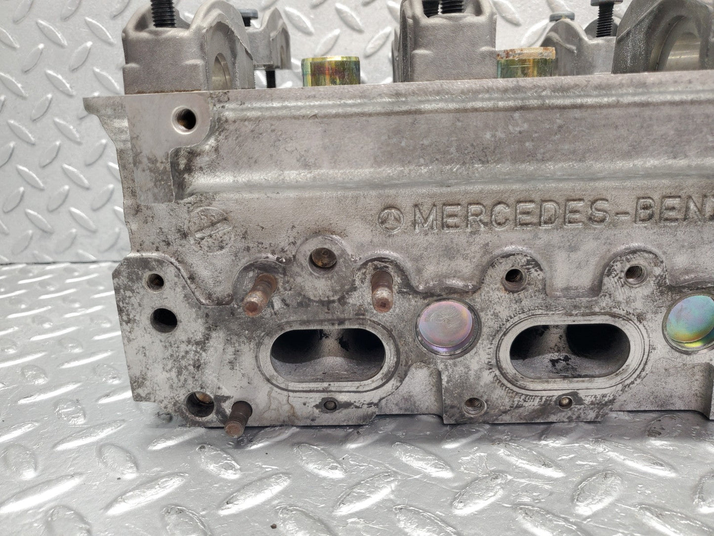 W124 Wagon cylinder head used OEM