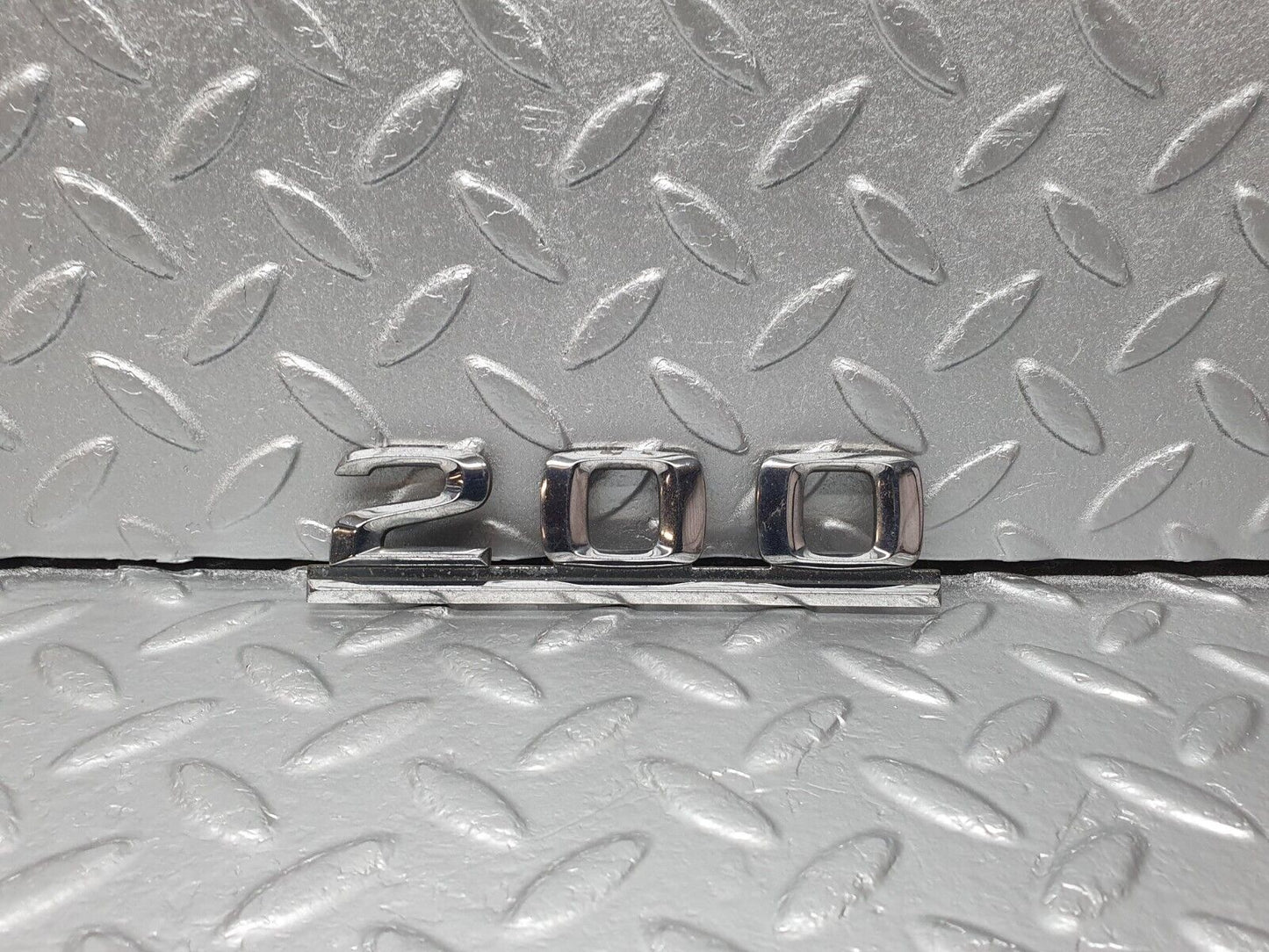 41699 Mercedes-Benz W124 200E Trunk Badge Emblem