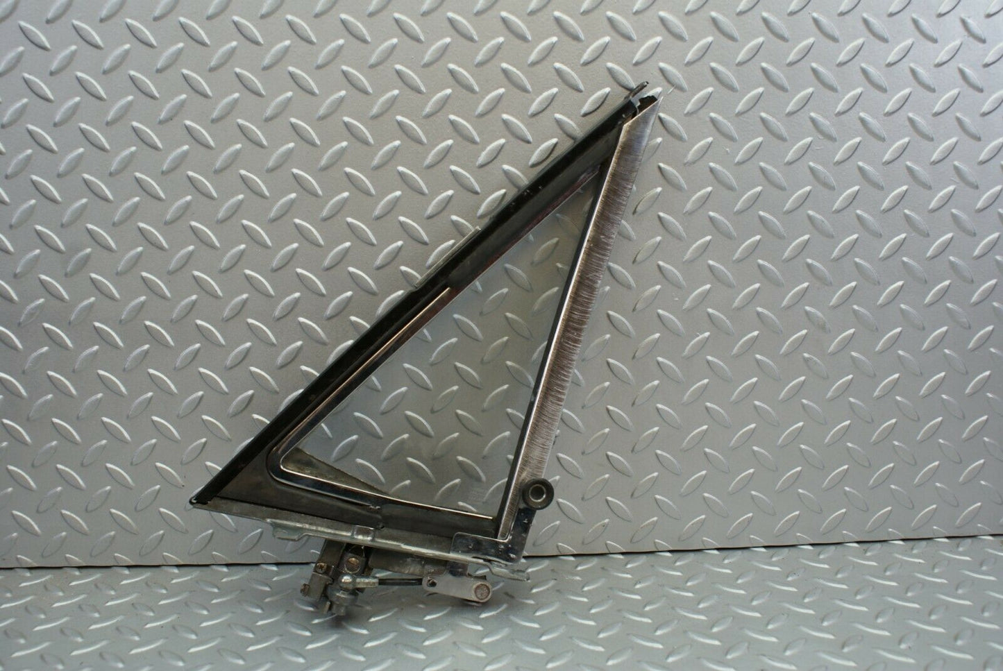 2715 Mercedes-Benz W108 280SE Quarter Window Glass Front Right