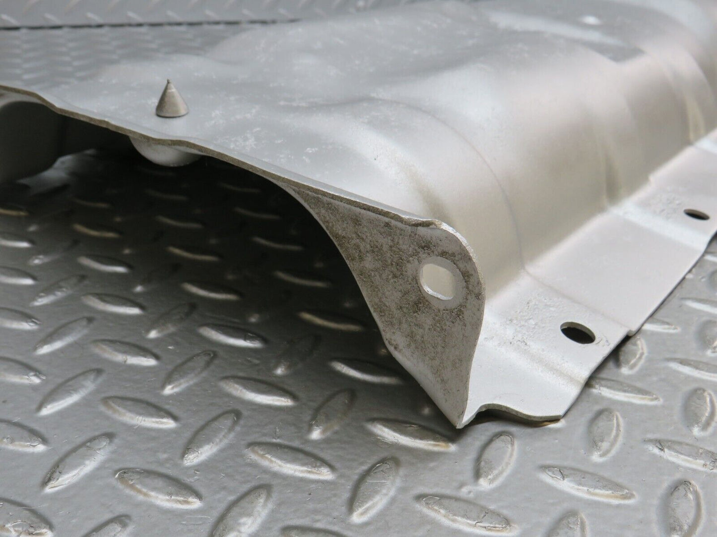 36373 Mercedes-Benz W126 420SE Exhaust Heat Shield