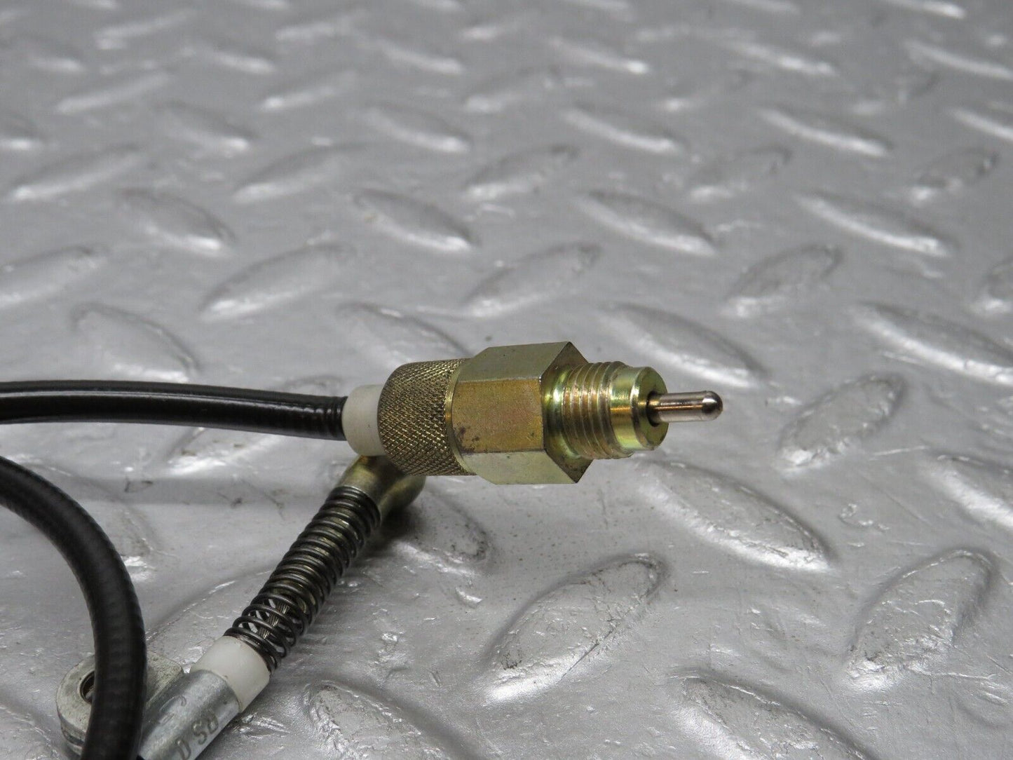 38038 Mercedes-Benz A124 320E Cabriolet Gearbox Cable 1242670364