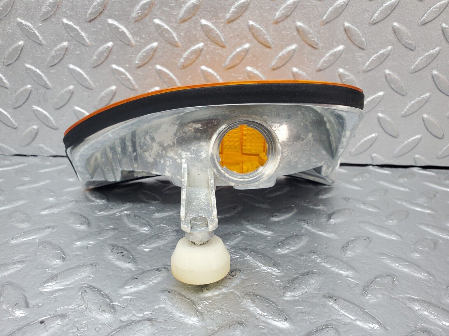 44334 Mercedes-Benz W123 280E Indicator Light Front Right