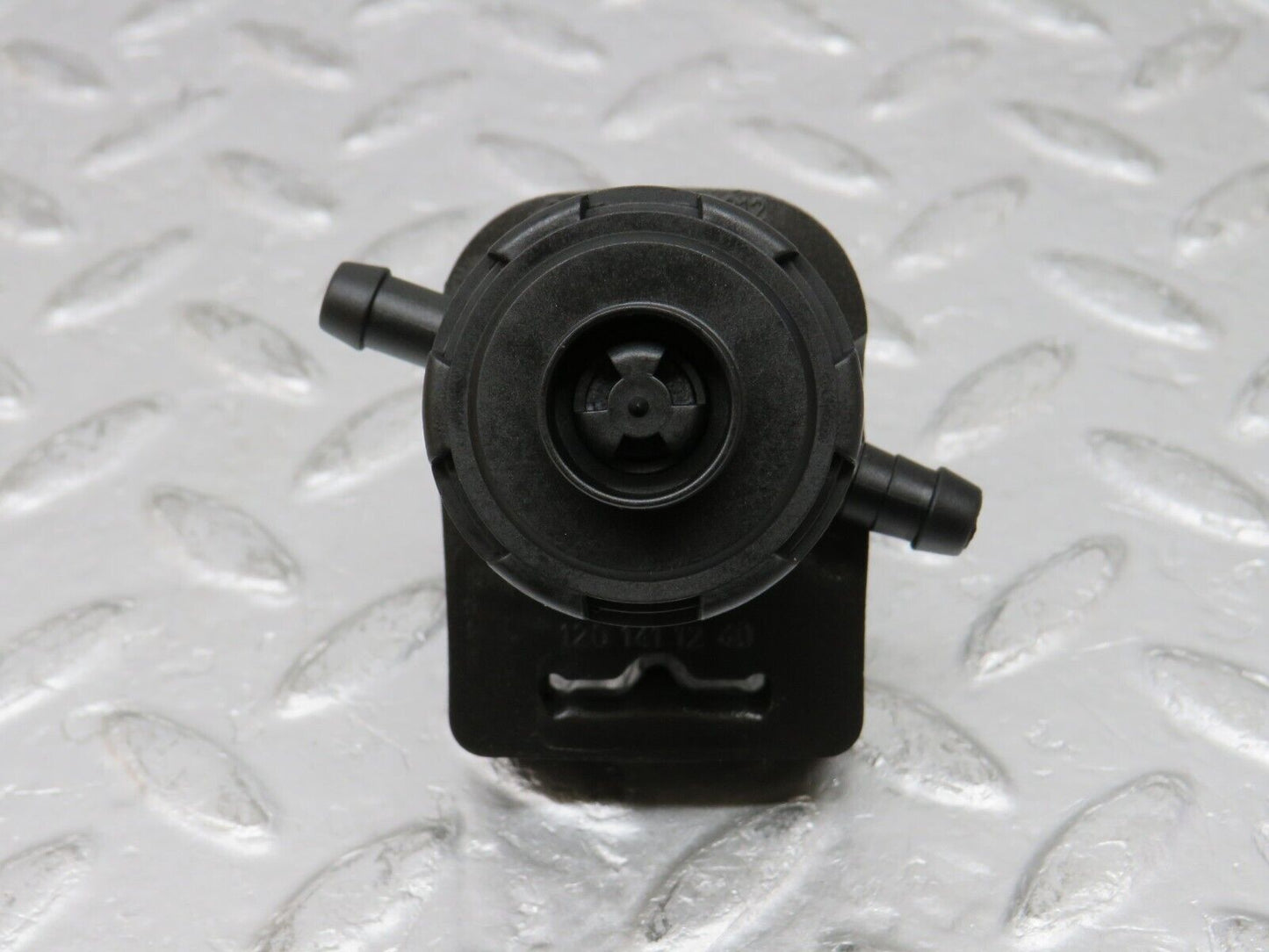 37756 Mercedes-Benz A124 320E Cabriolet Fuel Regeneration Vacuum Valve 0011408060 1201411240