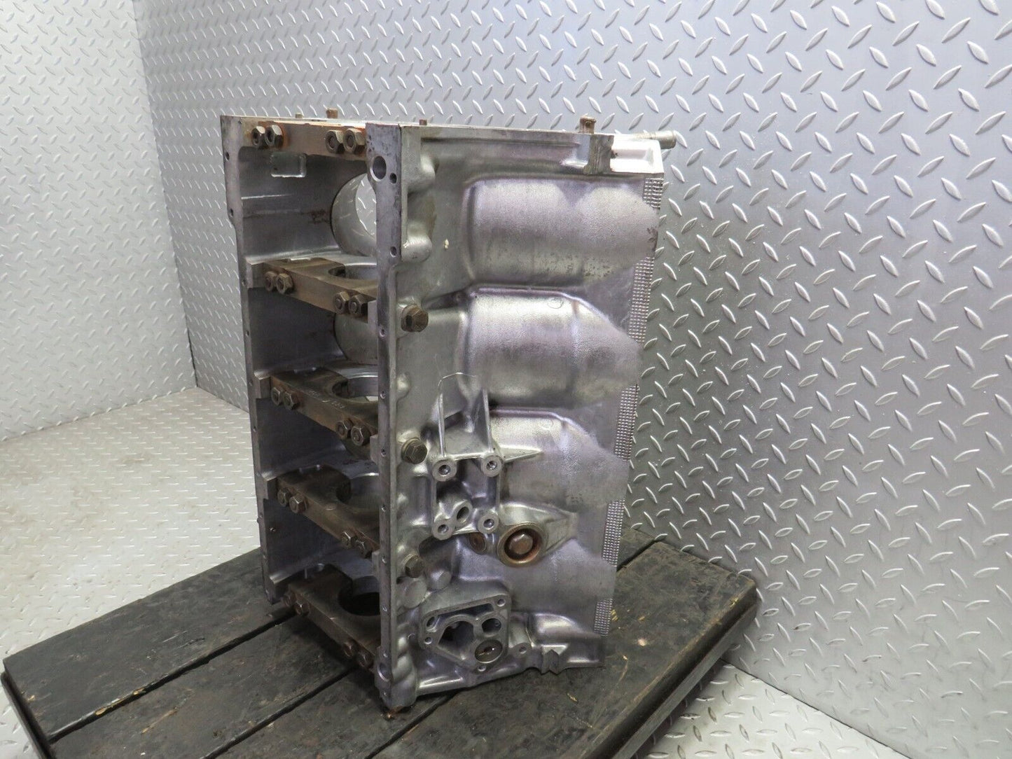 39319 Mercedes-Benz R107 500SL Engine Block M117.962 1170112401