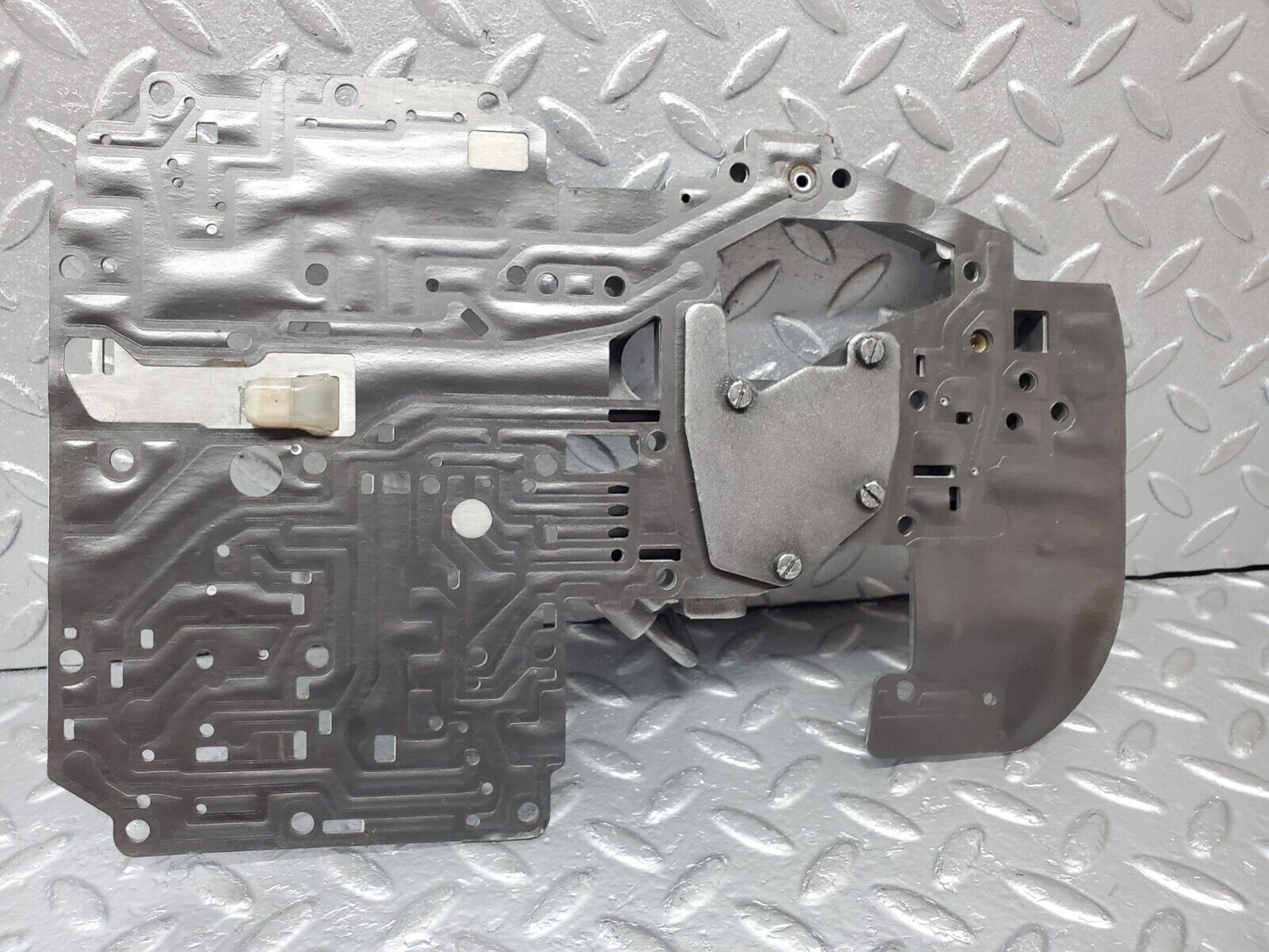 44575 Mercedes-Benz W123 280E Automatic Gearbox Valve Body 722.309 1262703115 1262772901