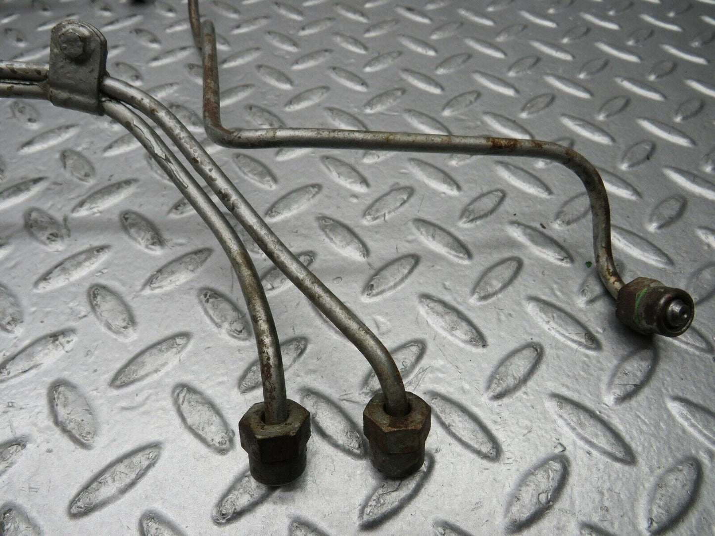 21928 Mercedes-Benz UNIMOG OM636.917 Fuel Line Hose Set