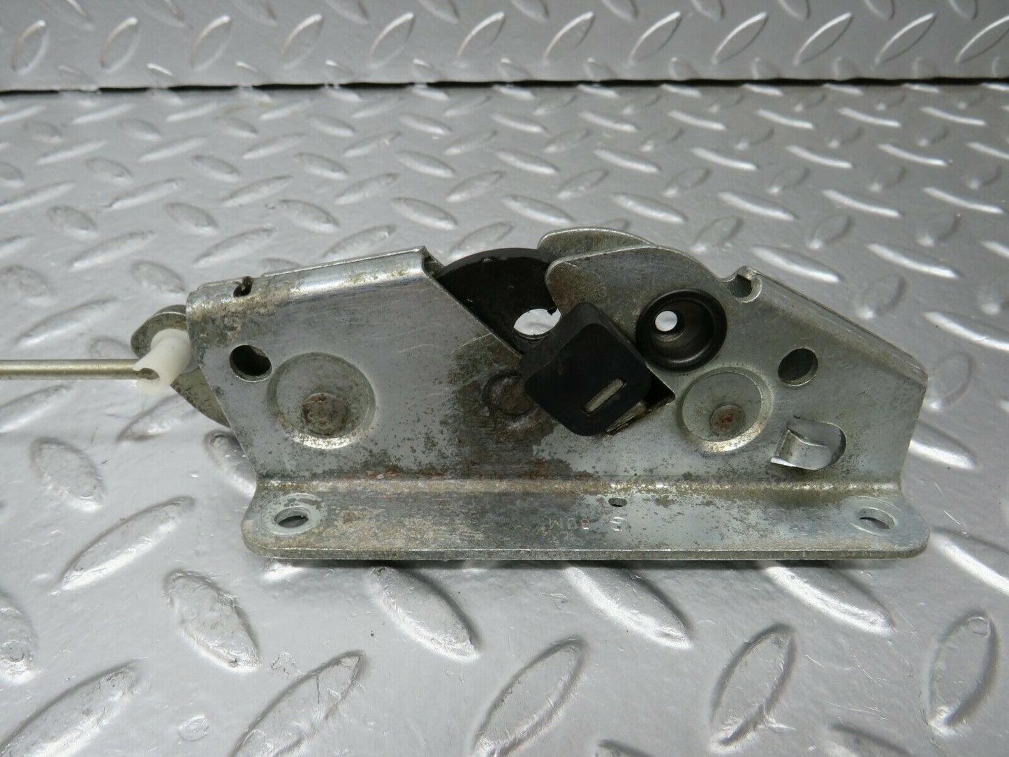 24263 Mercedes-Benz S124 220TE Wagon Rear Seat Bench Locking Mechanism Right