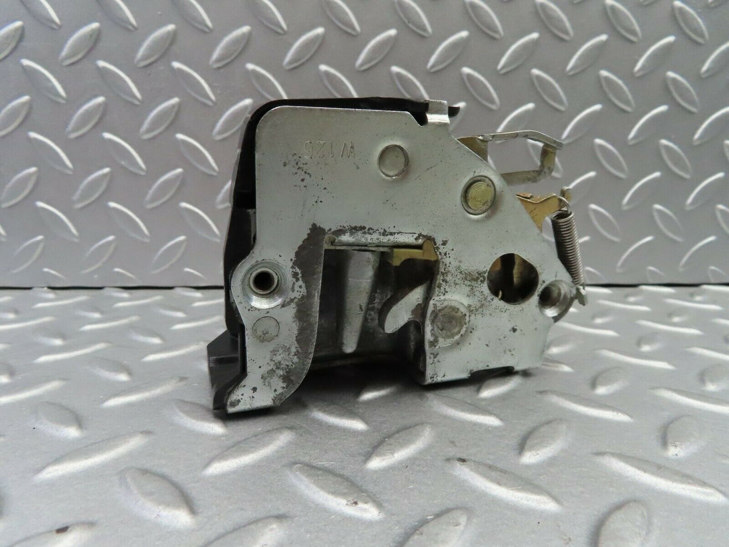 6118 Mercedes-Benz W126 380SE Front Right Door Lock Mechanism